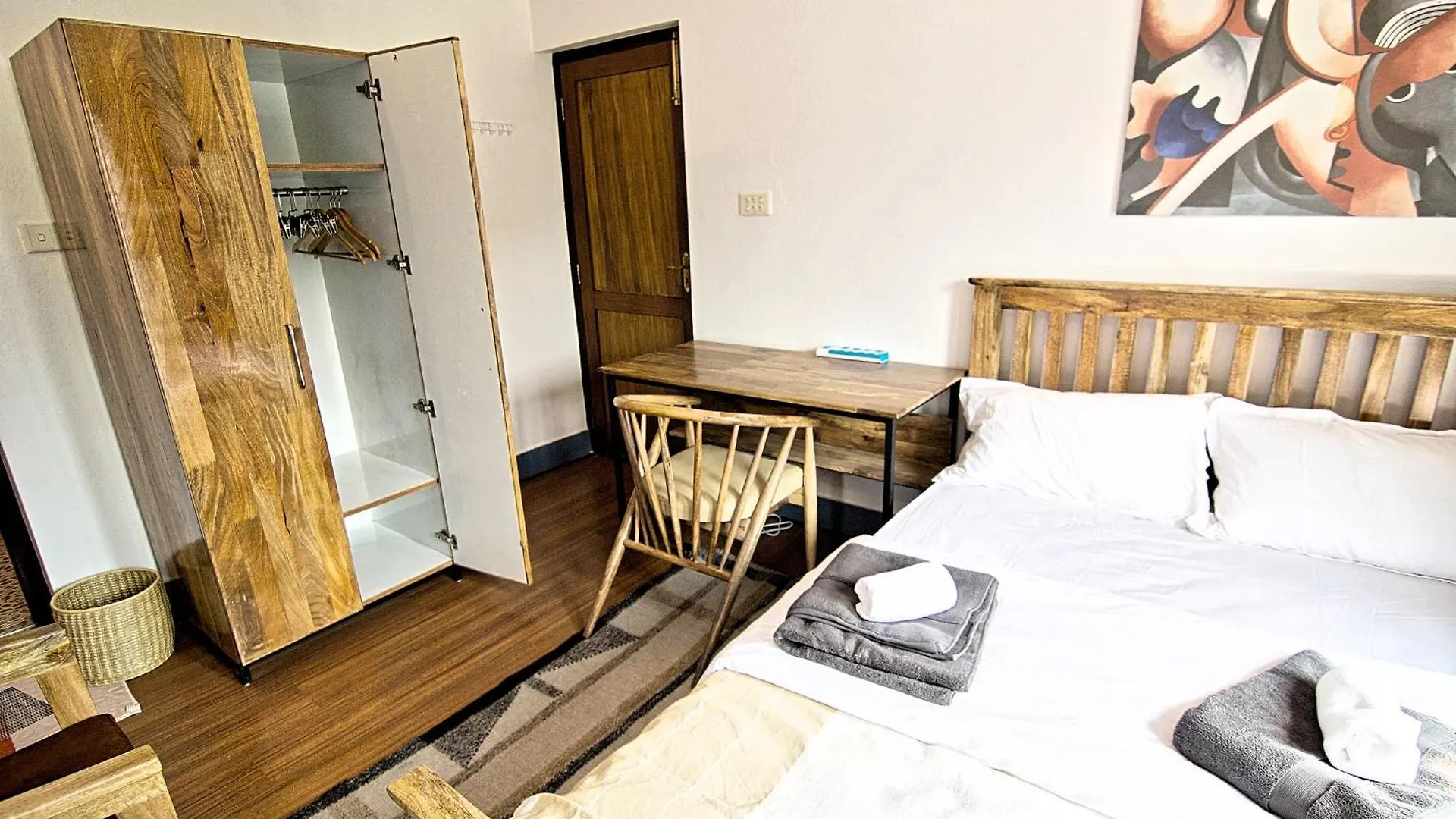 Wanderer'S Home Chabahil - A Home Away From Home Katmandú Nepal
