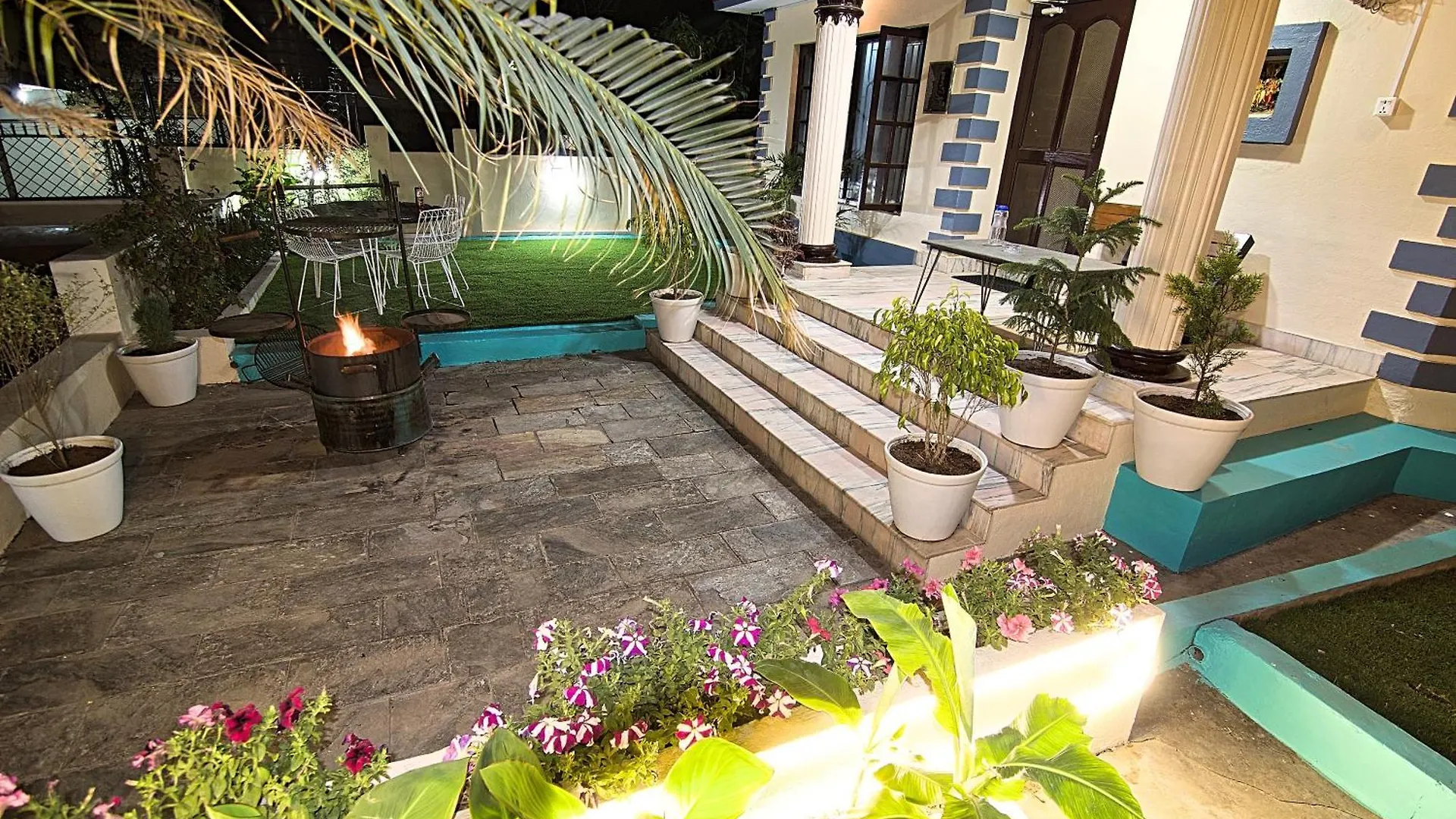 Wanderer'S Home Chabahil - A Home Away From Home Katmandú