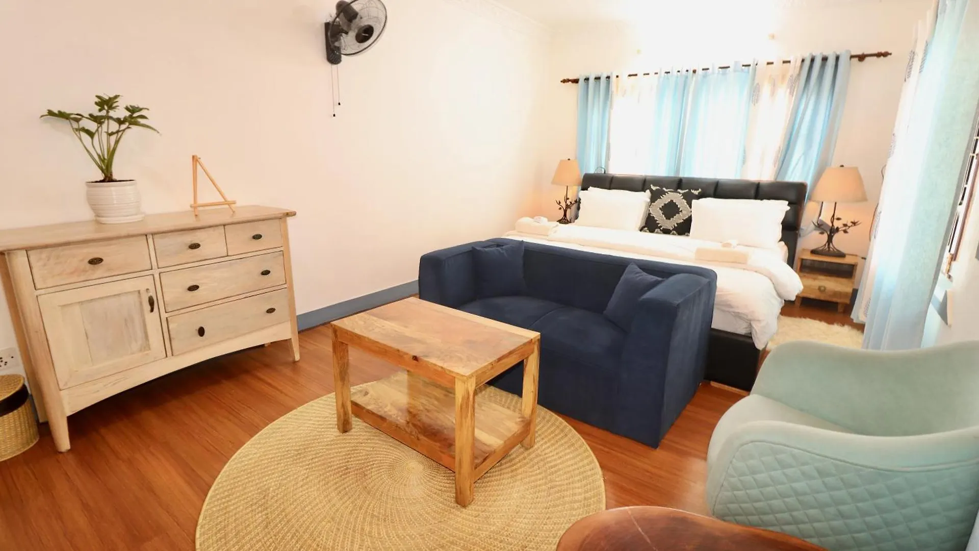 Wanderer'S Home Chabahil - A Home Away From Home Katmandú